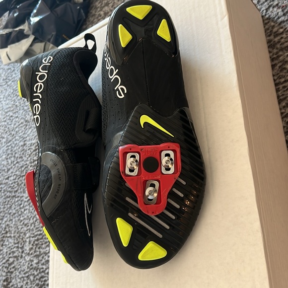 Nike Bike Shoes - Picture 5 of 6